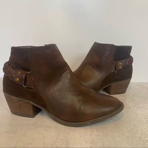 American Eagle Brown Booties with braid detail, side zipper. Size 7